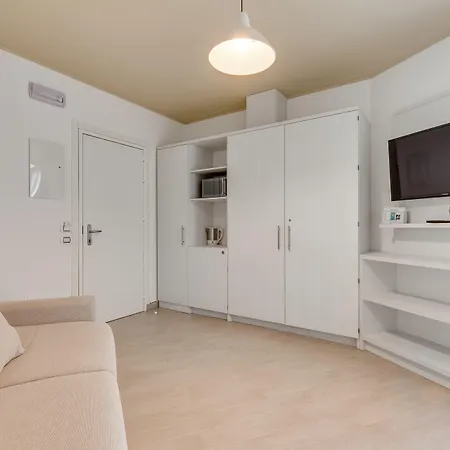 Ambassador Ξενοδοχείο