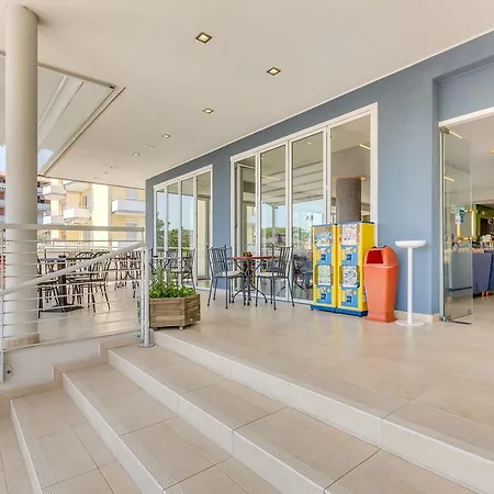 Ambassador Ξενοδοχείο Καόρλε