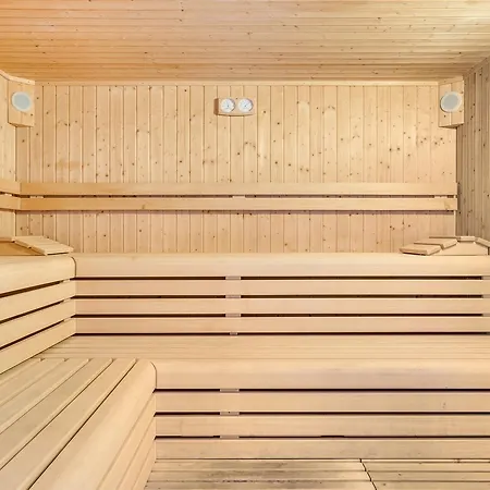 Ambassador Ξενοδοχείο 4*