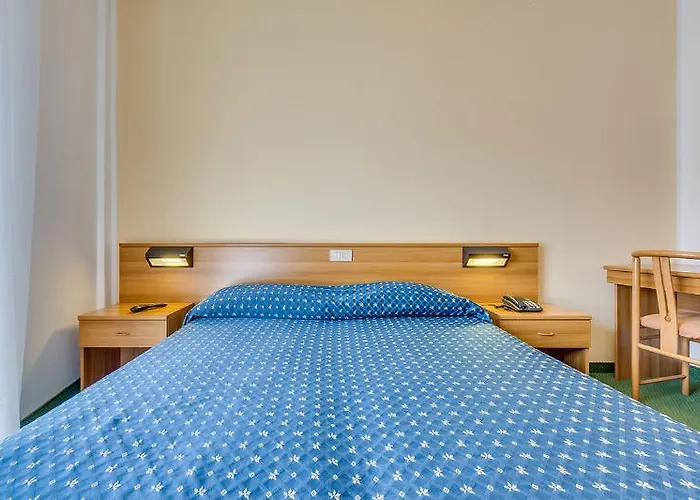 Ambassador 4* カオルレ