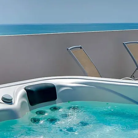فندق Ambassador 4*