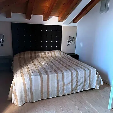 Ambassador 4*