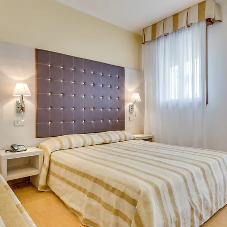 Hotel Ambassador