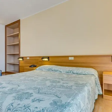 Hotel Ambassador