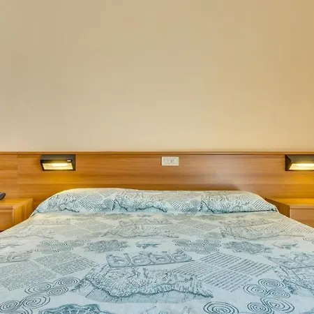 Ambassador Hotel 4*